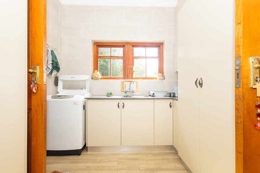 4 Bedroom Property for Sale in Panorama Western Cape